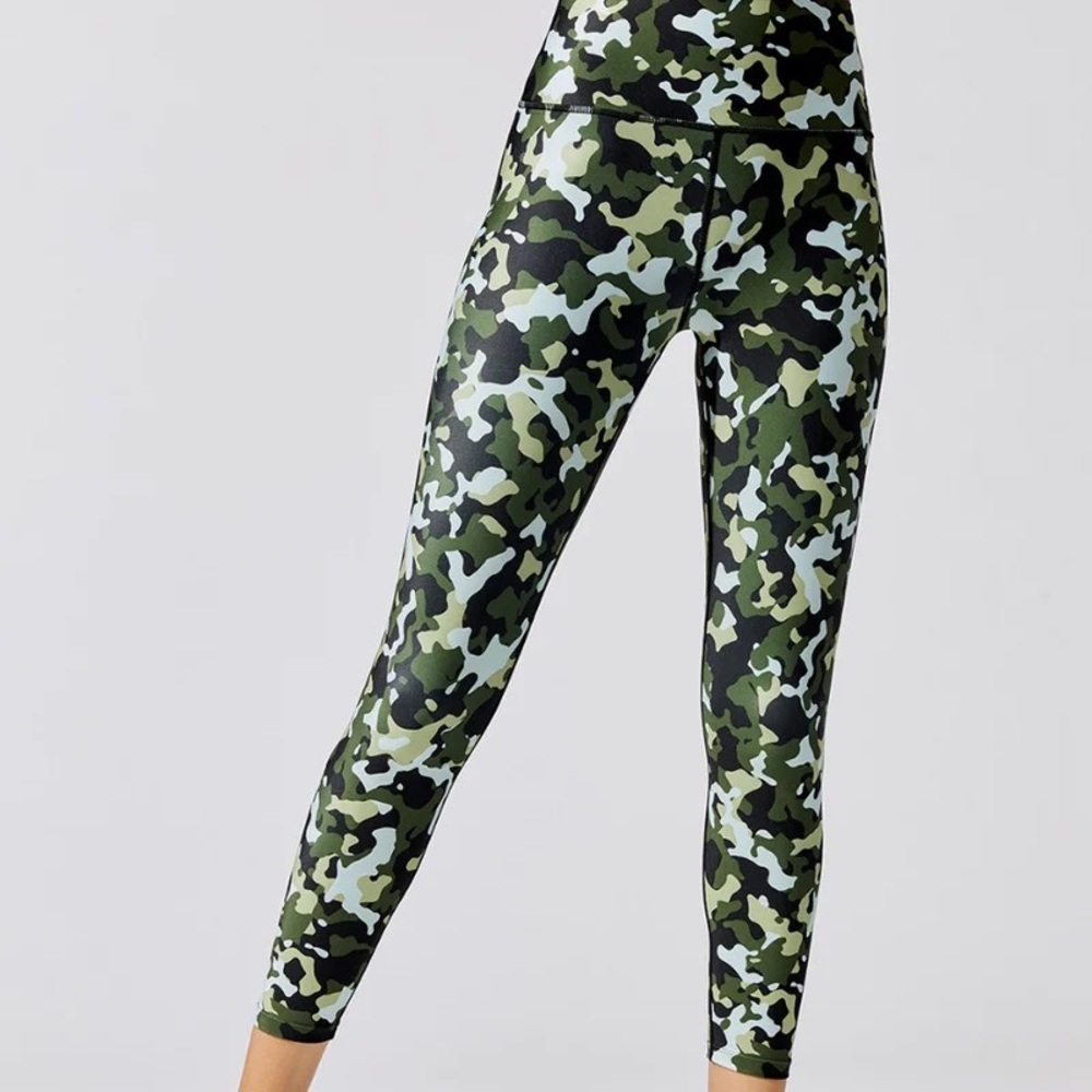 002 New Carbon38 Printed High Rise 7/8 Legging Size Small